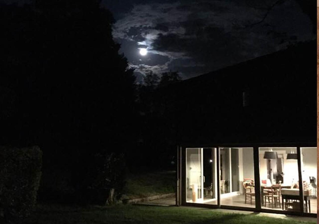 La Grange De La Batone - Bed And Breakfast Messimy-sur-Saone Bagian luar foto