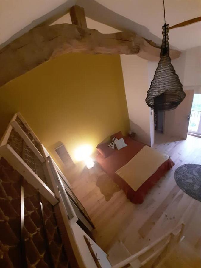 La Grange De La Batone - Bed And Breakfast Messimy-sur-Saone Bagian luar foto