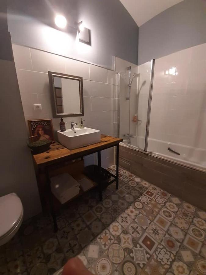 La Grange De La Batone - Bed And Breakfast Messimy-sur-Saone Bagian luar foto