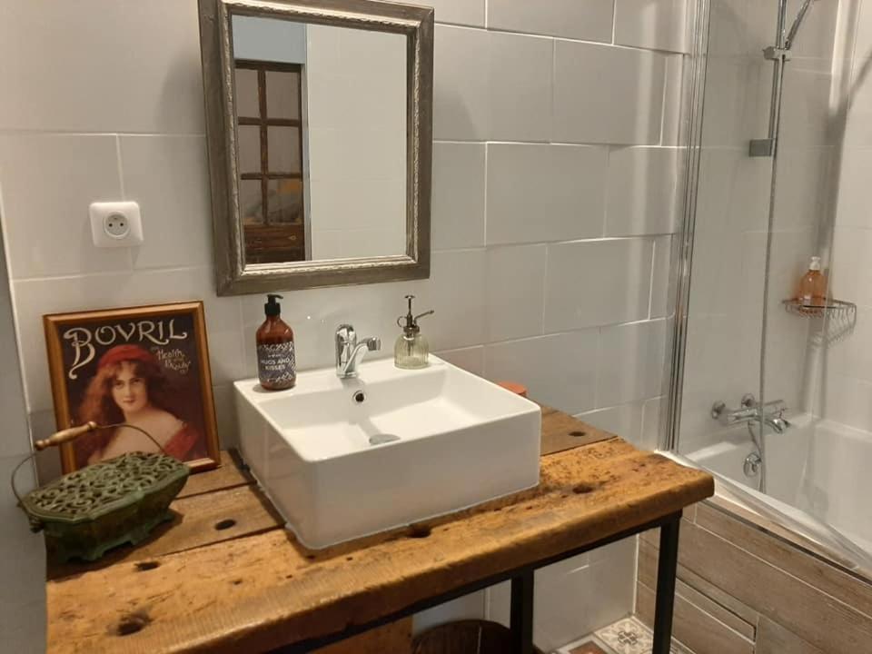 La Grange De La Batone - Bed And Breakfast Messimy-sur-Saone Bagian luar foto